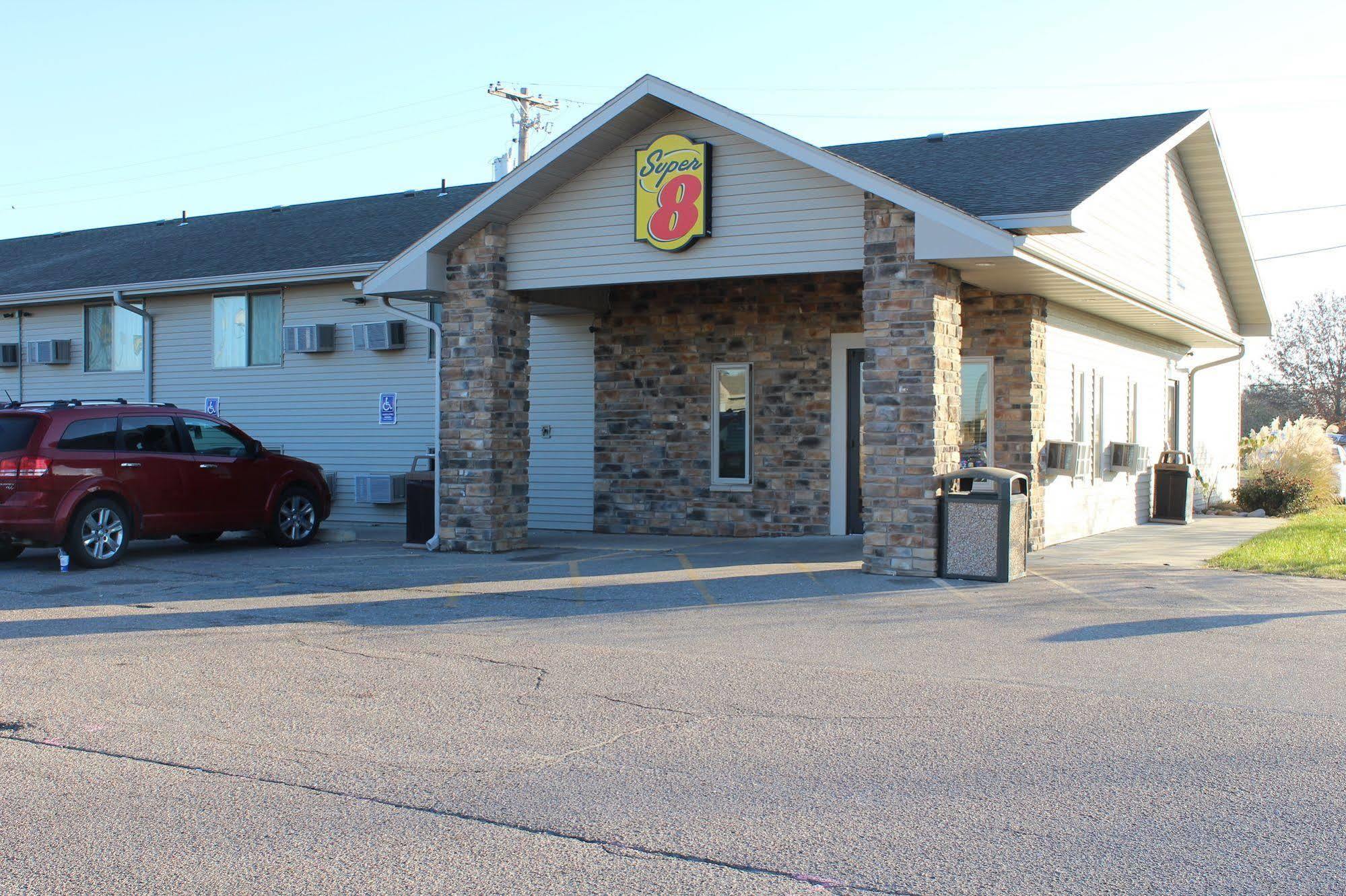 Motel Super 8 By Wyndham Kearney Exterior foto